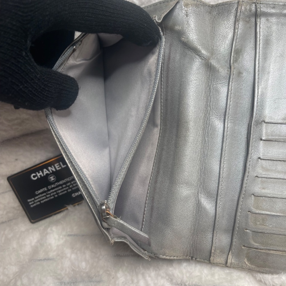 Chanel Embossed Wallet - Picture 7 of 17